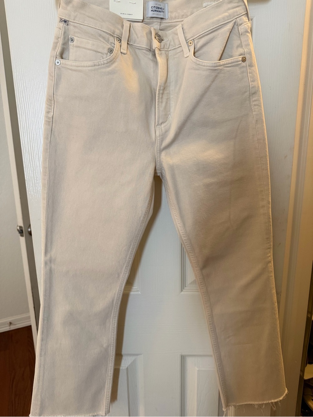 NWT Citizens Of Humanity Cream Isola cropped boot Leg Jeans Size 26